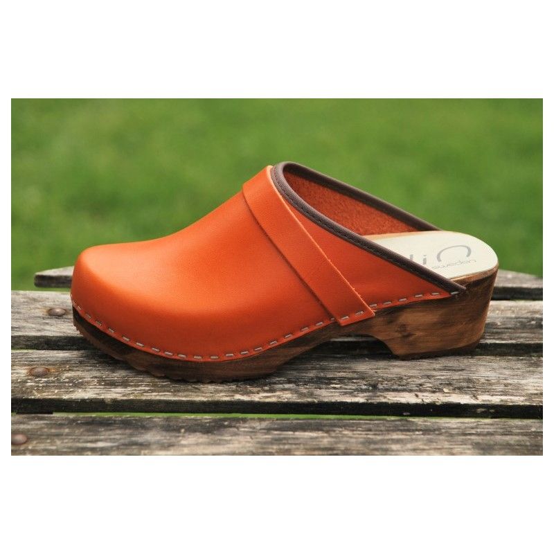 sabots bois et cuir artisanal